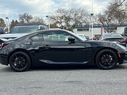 Certified 2025 Toyota GR86 Premium image 2