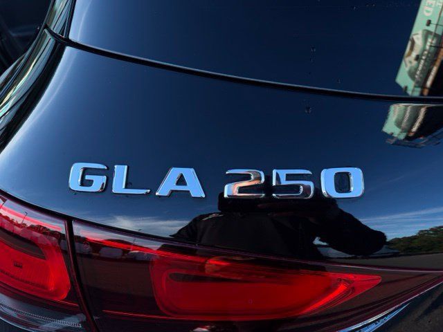 Used 2022 Mercedes-Benz GLA 250 4MATIC image 9