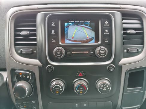 Used 2018 RAM 1500 Express w/ Express Value Package AWD/4WD image 4