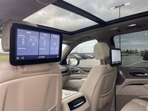 Used 2021 Cadillac Escalade ESV Premium Luxury Platinum image 46