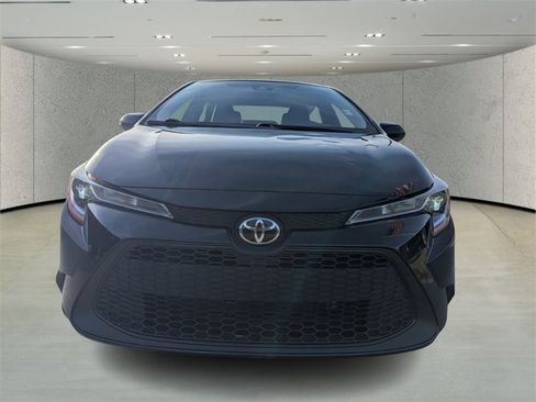 Used 2022 Toyota Corolla LE image 8