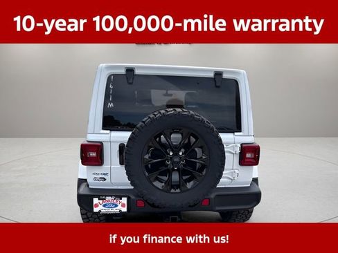 Used 2021 Jeep Wrangler Unlimited Sahara w/ Cold Weather Group AWD/4WD image 27