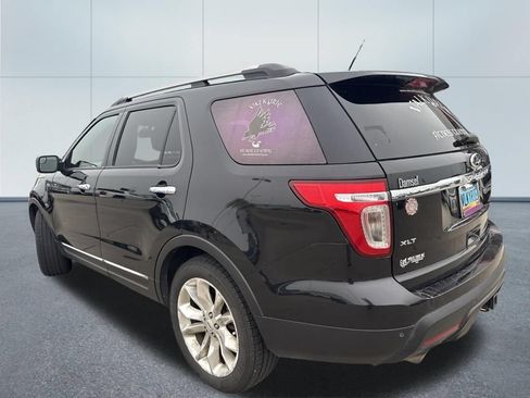 Used 2014 Ford Explorer XLT w/ Equipment Group 202A AWD/4WD image 8