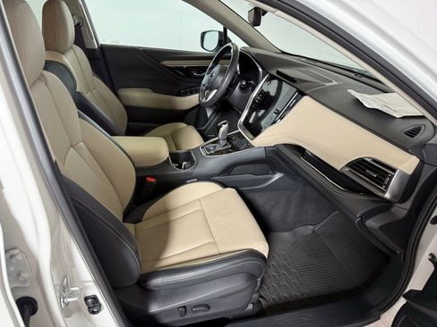 Used 2022 Subaru Outback Limited image 17
