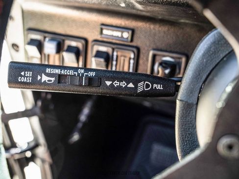 Used 1996 HUMMER H1 4-Door Open Top image 38