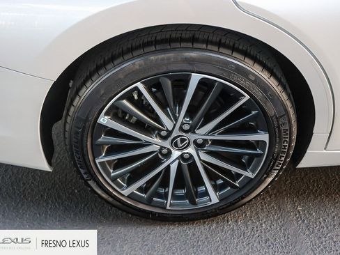 Certified 2024 Lexus ES 300h w/ Premium Package image 8