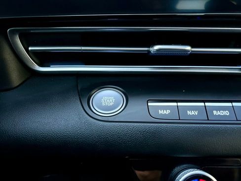 Used 2025 Hyundai Elantra SEL image 20