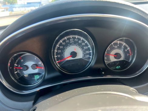 Used 2012 Chrysler 200 Touring image 12