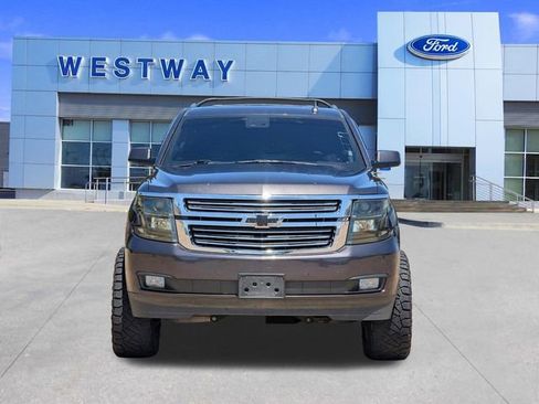 Used 2018 Chevrolet Tahoe LT w/ Luxury Package AWD/4WD image 8