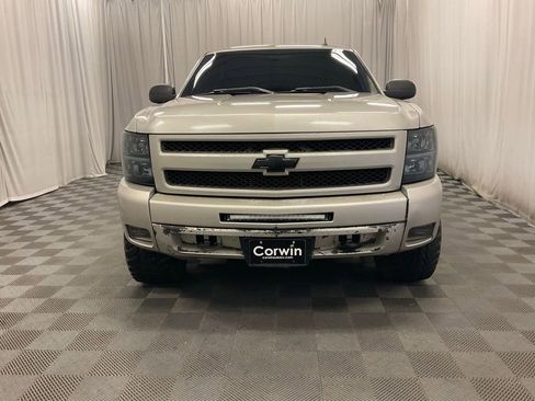 Used 2009 Chevrolet Silverado 1500 LT w/ Power Pack Plus AWD/4WD image 12