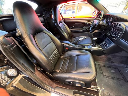 Used 2001 Porsche 911 Carrera 4 AWD/4WD image 13