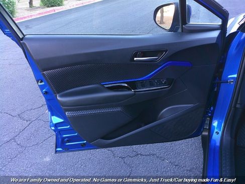 Used 2020 Toyota C-HR XLE image 13