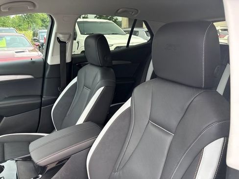 Used 2025 Buick Envision Sport Touring AWD/4WD image 9