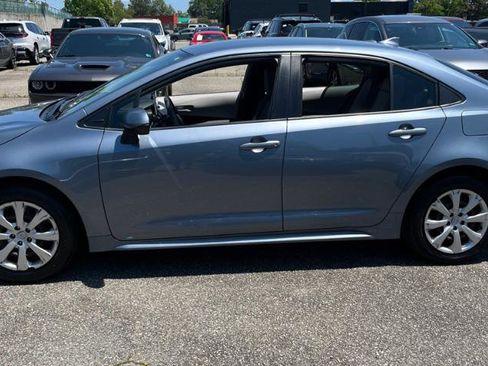Used 2020 Toyota Corolla LE FWD image 9