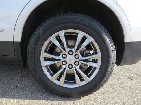 Certified 2023 Cadillac XT5 Premium Luxury w/ LPO, Floor Liner Package image 12