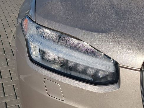 Used 2024 Volvo XC90 B6 Plus w/ Protection Package image 11