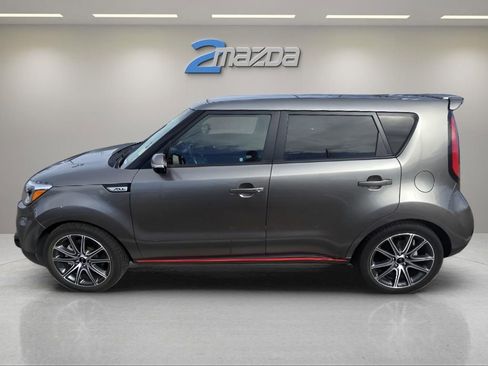 Used 2018 Kia Soul ! w/ Tech Package image 2