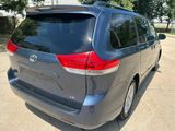 Used 2013 Toyota Sienna LE image 6