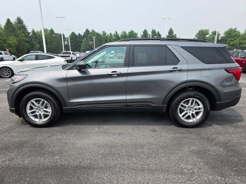 New 2026 Ford Explorer Active AWD/4WD image 2