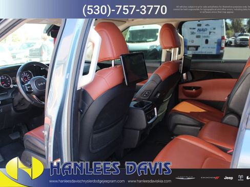 Used 2022 Kia Carnival SX FWD image 17
