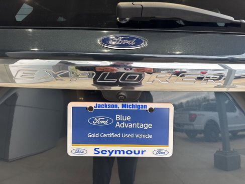 Certified 2022 Ford Explorer XLT w/ Equipment Group 202A image 14