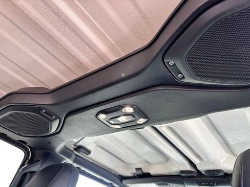 Used 2021 Jeep Wrangler Unlimited Sahara w/ Uconnect 4C Nav & Sound Group AWD/4WD image 25