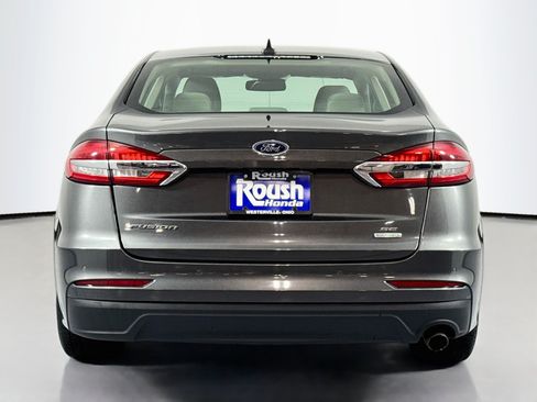 Used 2019 Ford Fusion SE FWD image 6