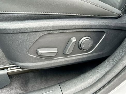 Used 2024 Kia Sorento SX image 30