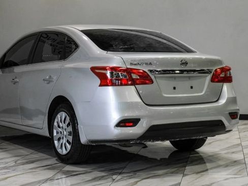 Used 2017 Nissan Sentra S FWD image 13