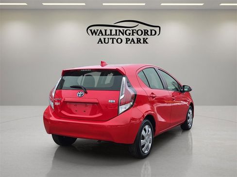 Used 2015 Toyota Prius C Four image 4