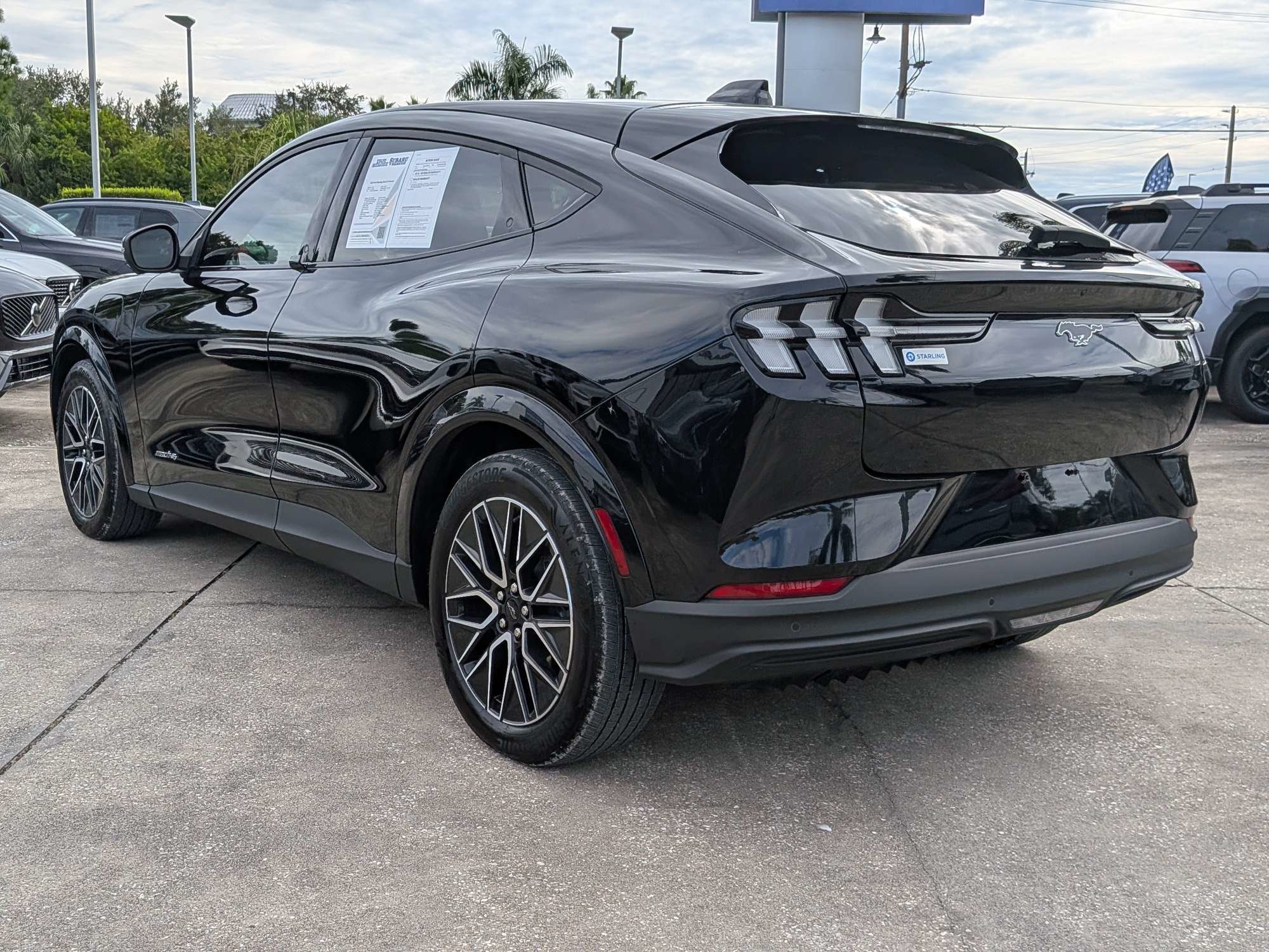 Used 2025 Ford Mustang Mach-E Premium AWD/4WD image 5