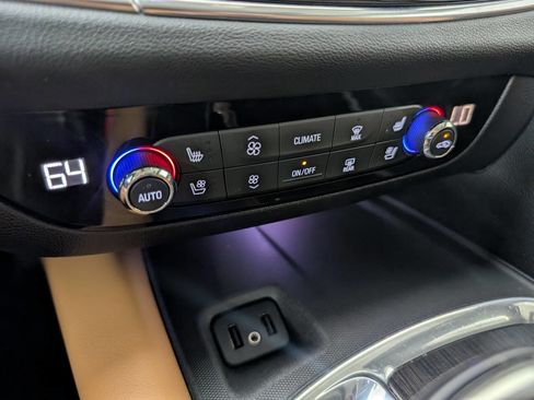 Used 2018 Buick Enclave Premium w/ Experience Buick Package AWD/4WD image 11