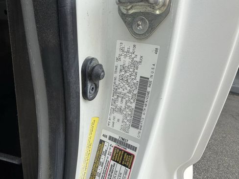 Used 2014 Toyota Tacoma 2WD Regular Cab image 10
