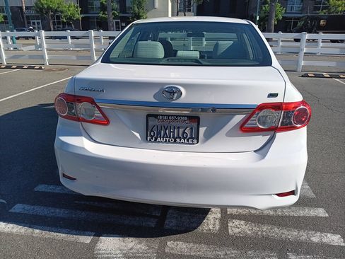 Used 2012 Toyota Corolla LE FWD image 7