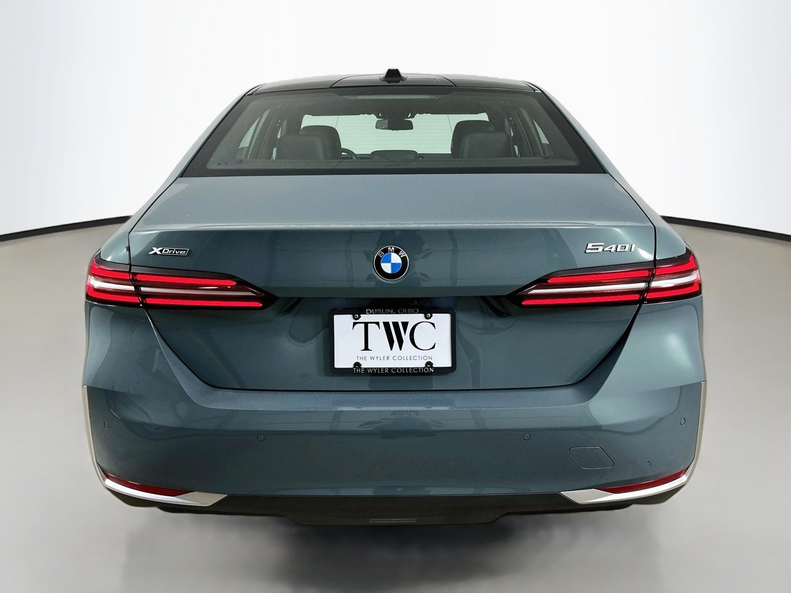 Used 2026 BMW 540i xDrive AWD/4WD image 6