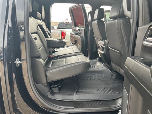 Used 2024 GMC Sierra 2500 SLT w/ SLT Premium Package image 14