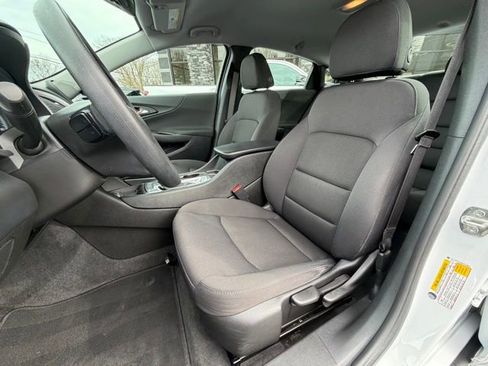Used 2021 Chevrolet Malibu LS image 4