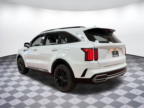 Used 2023 Kia Sorento SX image 3