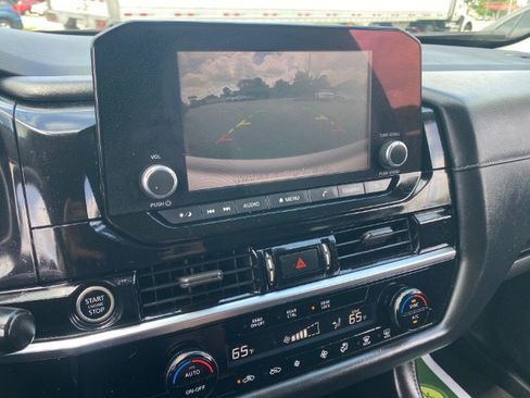 Used 2022 Nissan Pathfinder S AWD/4WD image 21