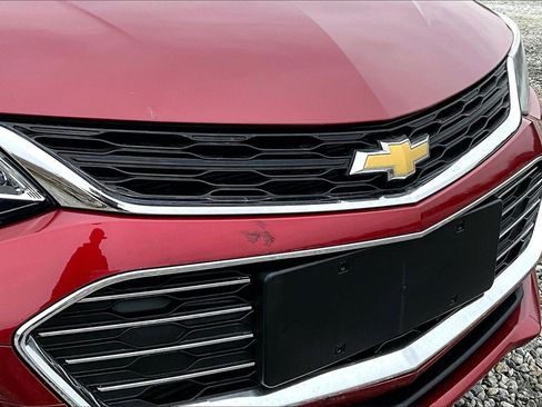 Used 2018 Chevrolet Cruze LT image 24