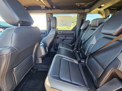 New 2025 Ford Bronco Outer Banks AWD/4WD image 25
