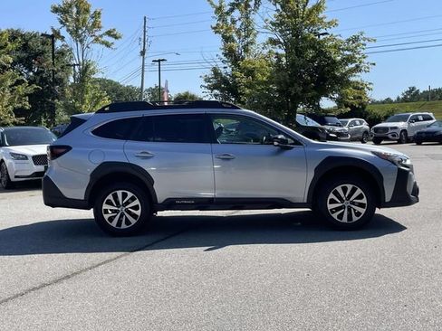 Used 2024 Subaru Outback Premium AWD/4WD image 5