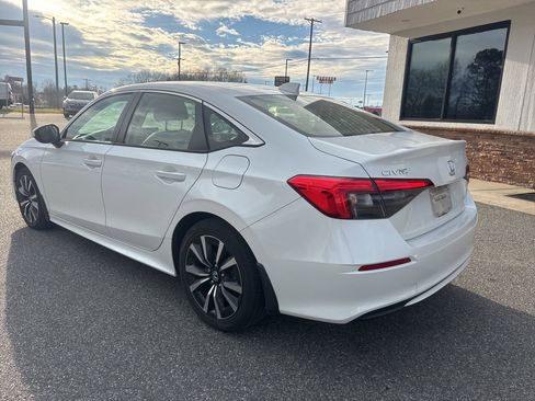 Used 2022 Honda Civic EX image 6