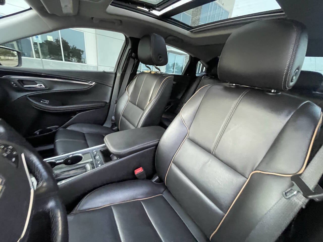Used 2018 Chevrolet Impala Premier w/ Premier Confidence Package FWD image 4