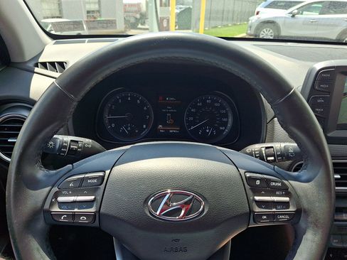 Used 2021 Hyundai Kona Limited AWD/4WD image 19