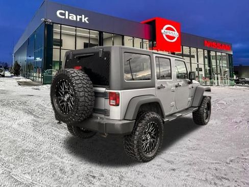 Used 2018 Jeep Wrangler Unlimited Sport S image 7