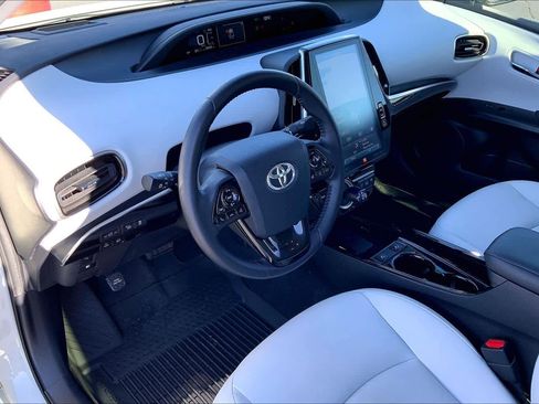 Used 2020 Toyota Prius Prime Limited image 17