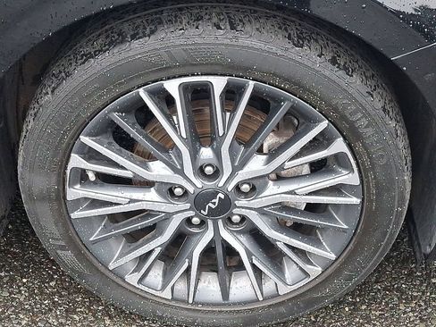 Used 2023 Kia Forte GT-Line w/ GT-Line Premium Package FWD image 8
