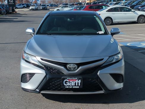 Used 2019 Toyota Camry XSE image 11