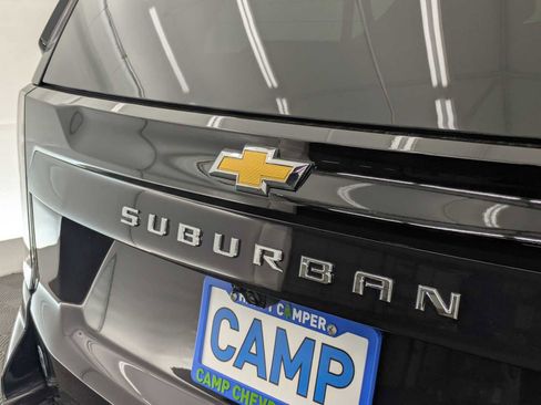 New 2026 Chevrolet Suburban LT image 13
